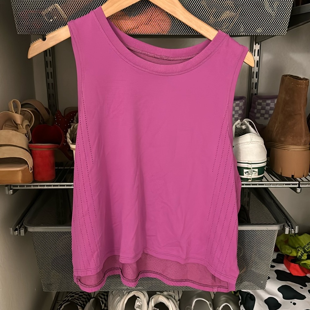 Lululemon Tops- workout